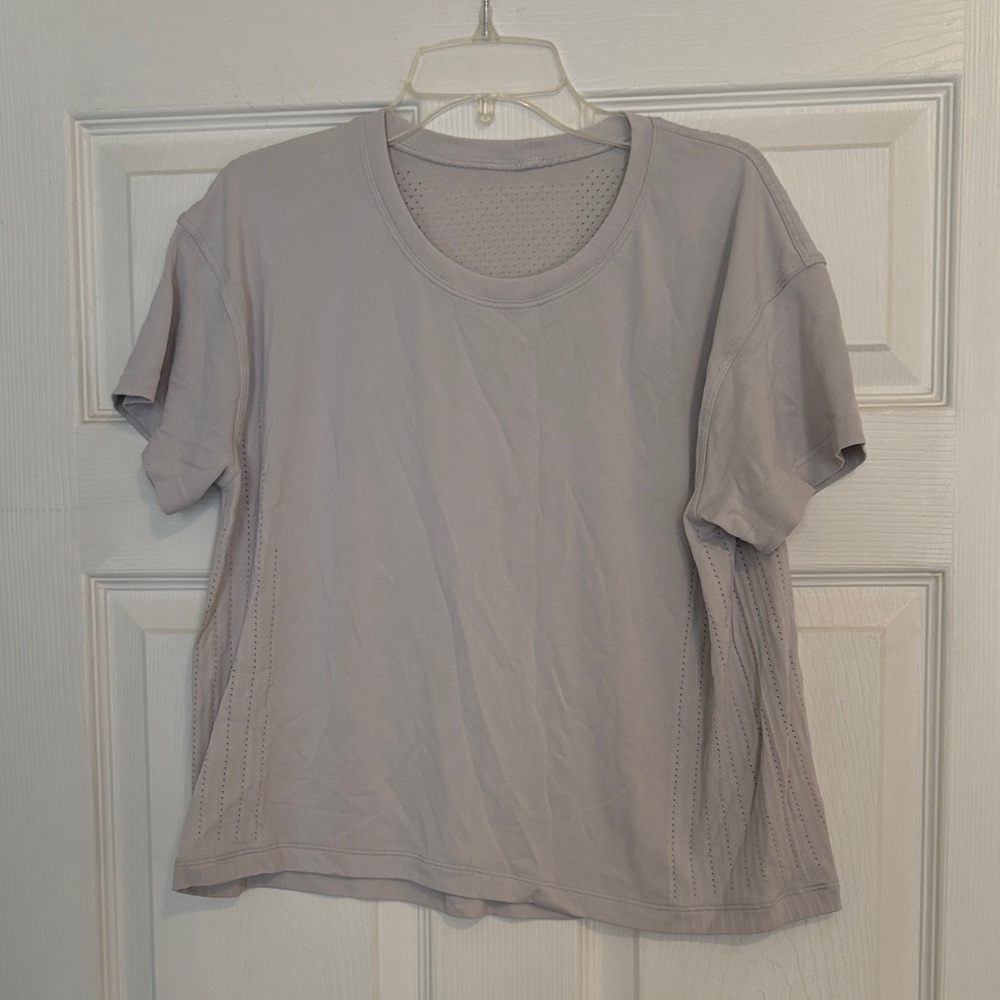 Lululemon T shirt